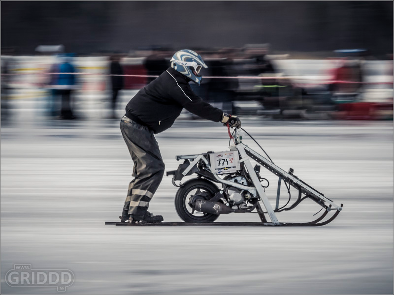 Illustration for article titled Every Vehicle Is Crazier Than The Last At Sweden's Wackiest Ice Race